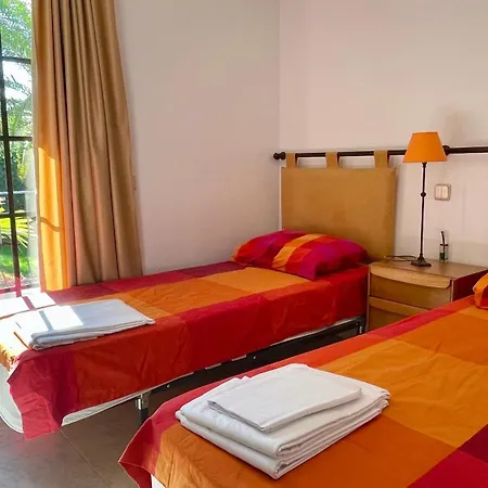 Volendam 18 Planta Baja Con Piscina Privada