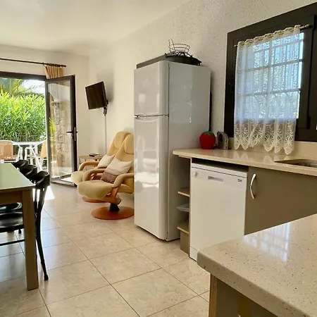 Volendam 18 Planta Baja Con Piscina Privada